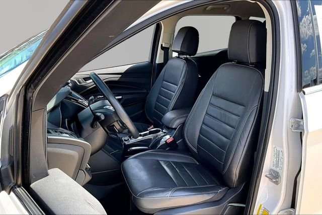 Used 2016 White Ford Titanium image 27
