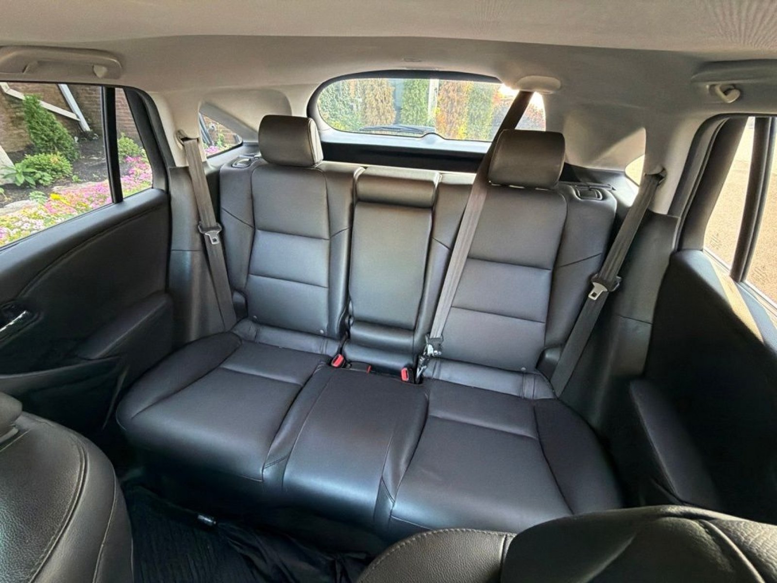 Used 2018 Crystal Black Pearl Acura Base image 11