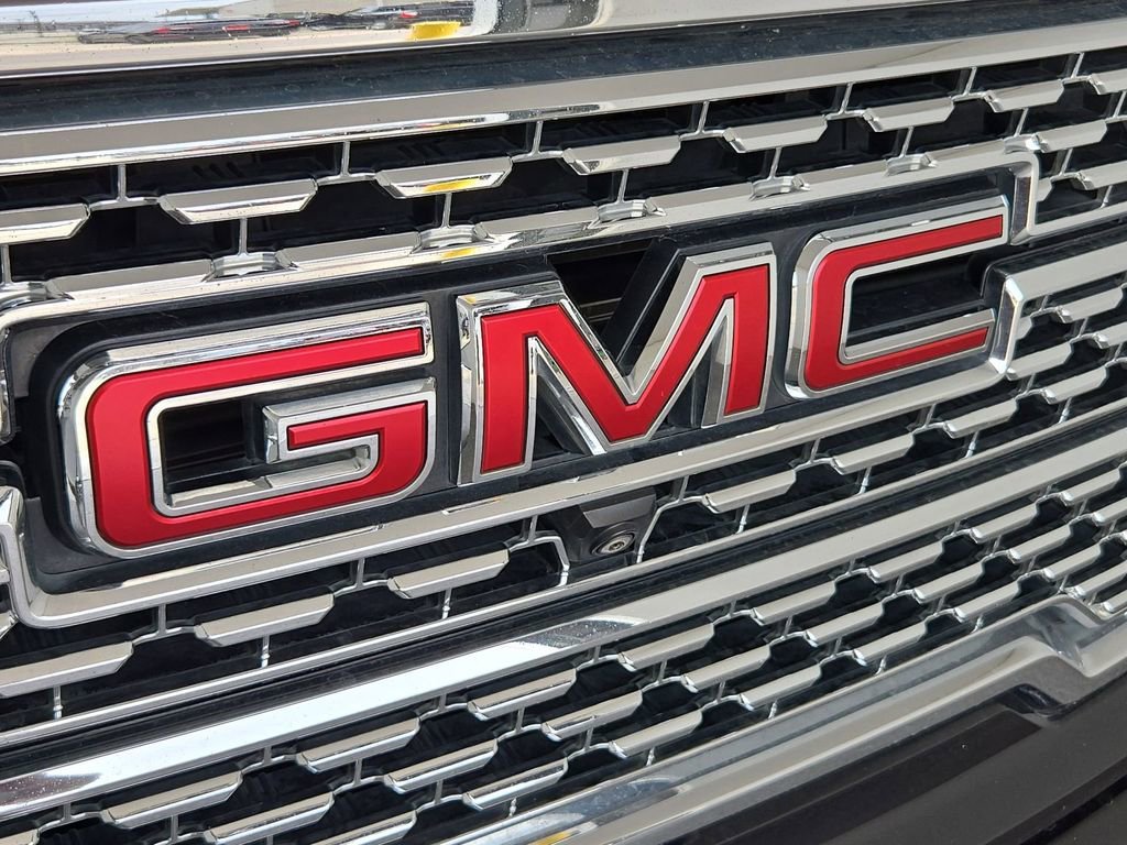 Used 2019 Black GMC Denali image 36