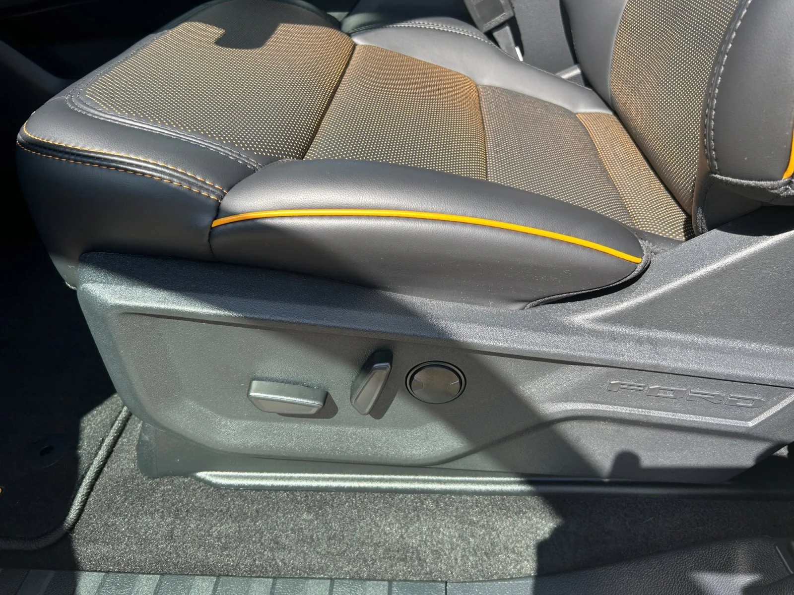 New 2026 Agate Black Metallic Ford Tremor image 15