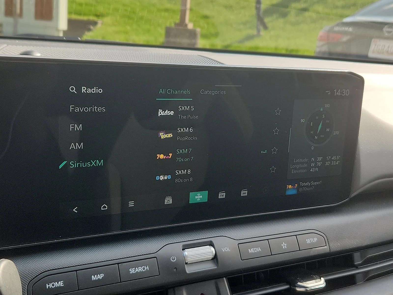 Used 2025 Red Kia LXS image 16