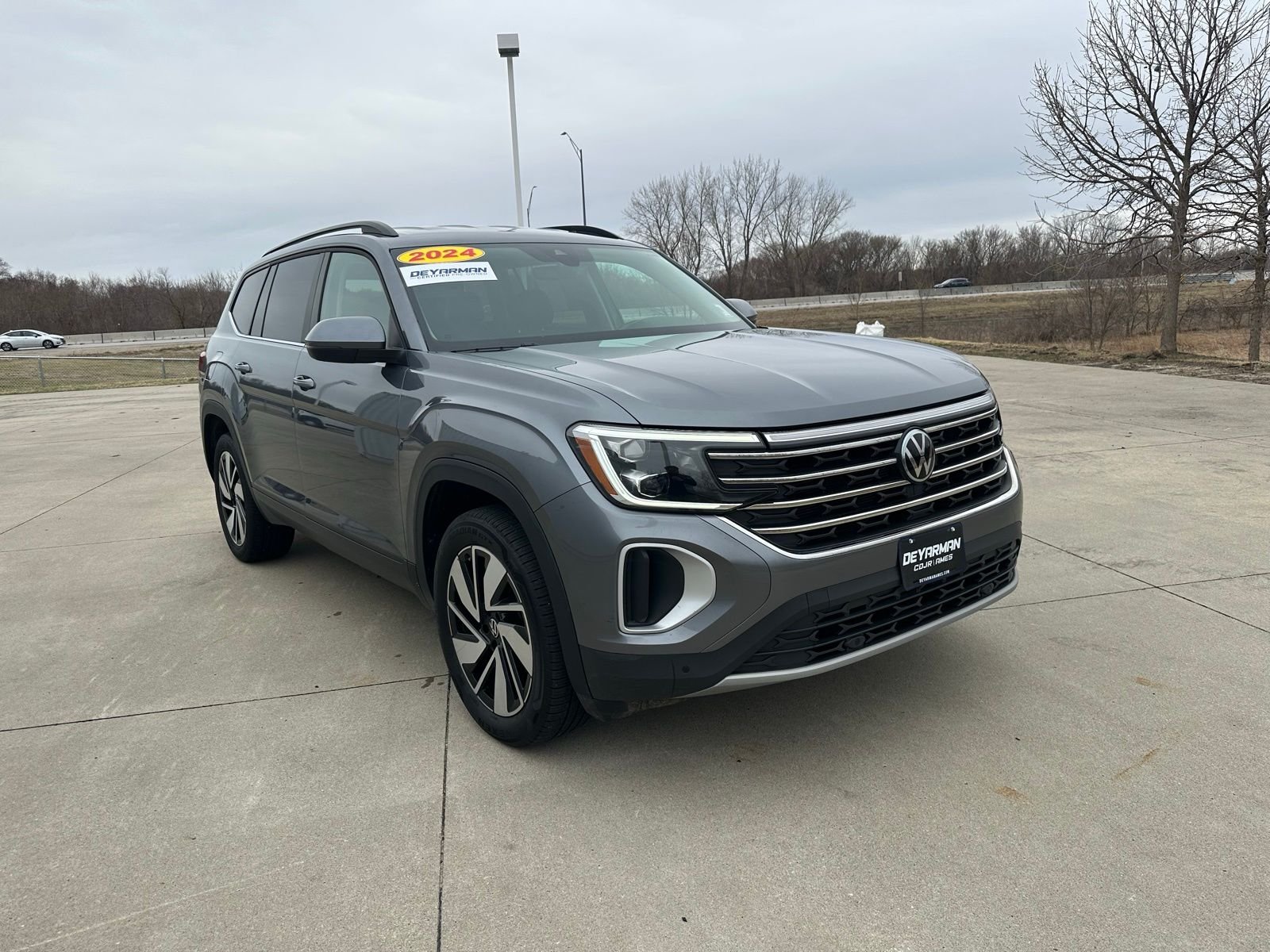 2024 Volkswagen Atlas SE w/Tech