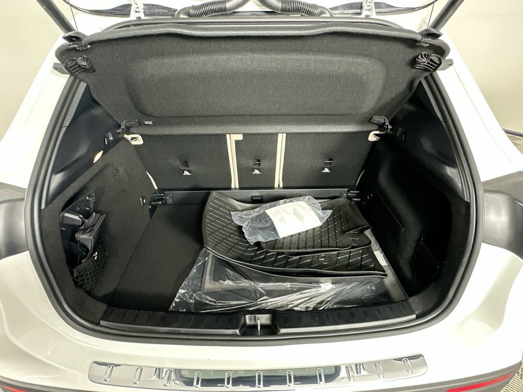 New 2026 Polar White Mercedes-Benz GLA 250 image 56