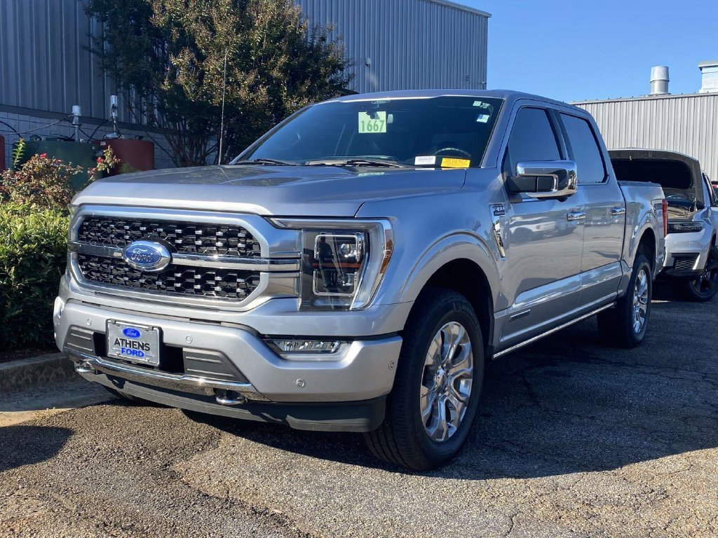 Used 2022 Silver Metallic Ford Platinum image 3