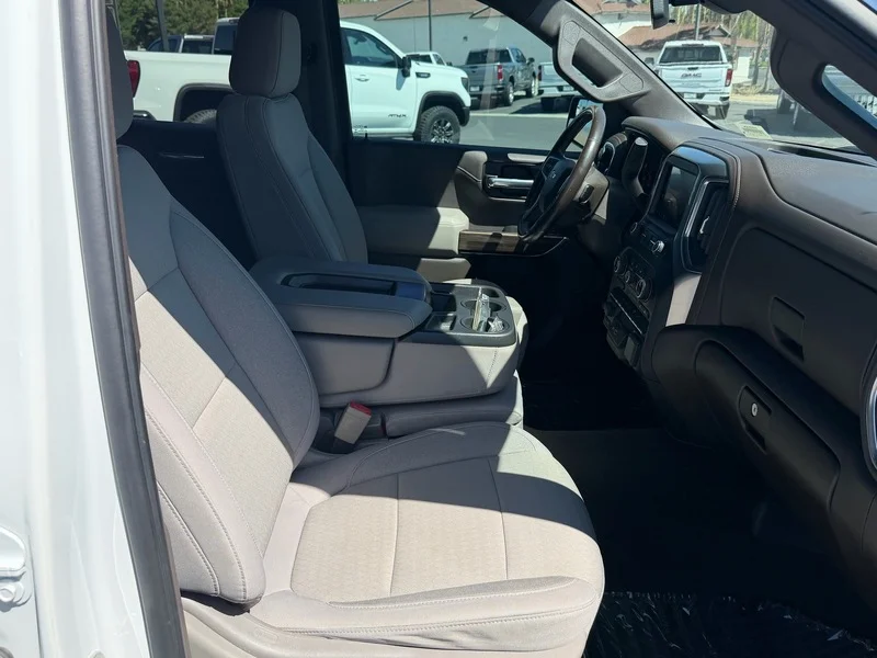 Used 2020 SUMMIT WHITE Chevrolet LT image 19