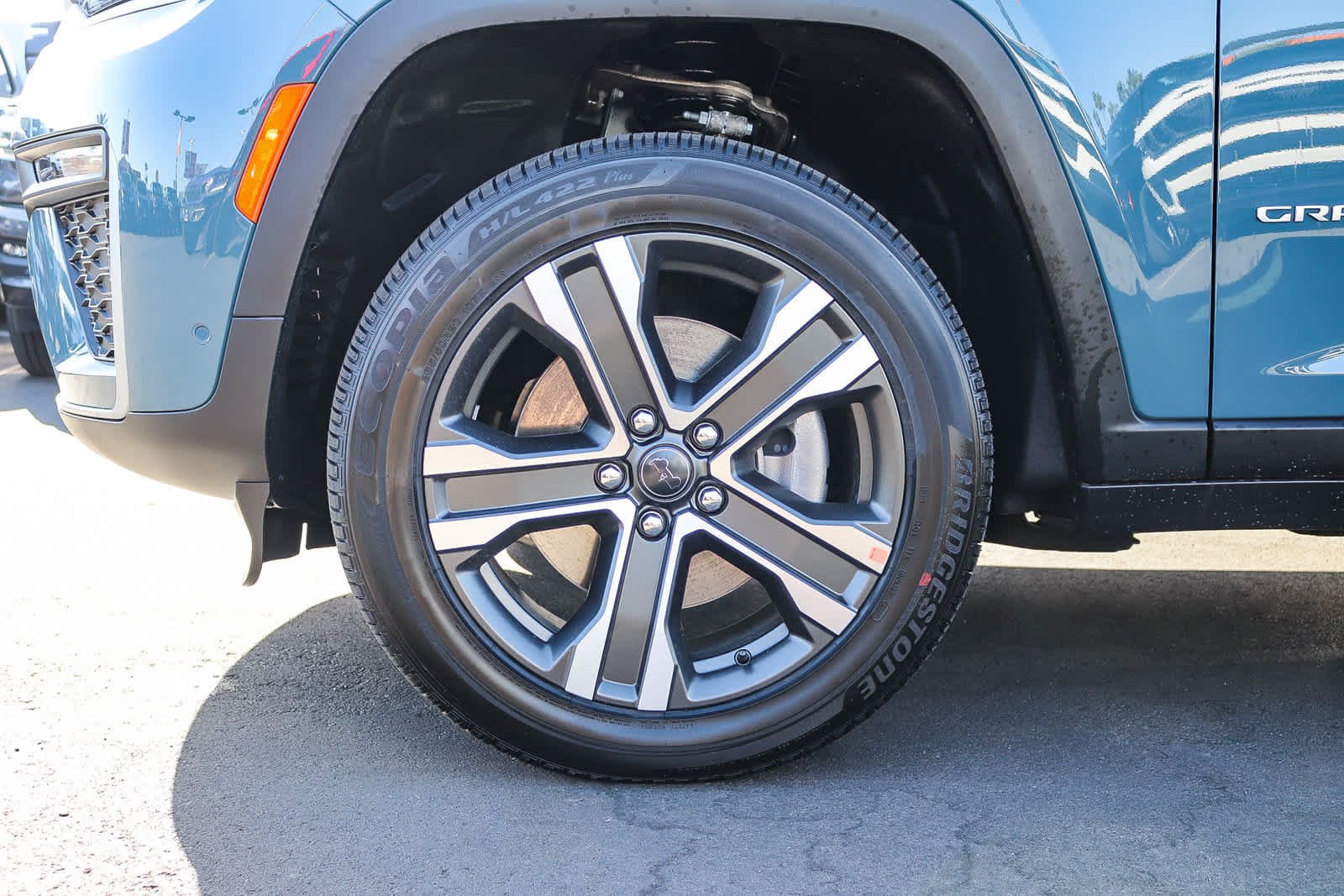 New 2027 Steel Blue Paint Jeep Limited image 10
