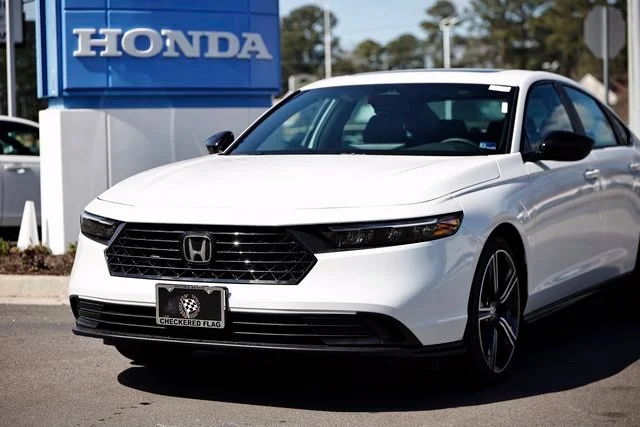 New 2026 Platinum White Pearl Honda Sport image 2