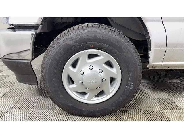 New 2025 Oxford White Ford E-350 SRW image 59