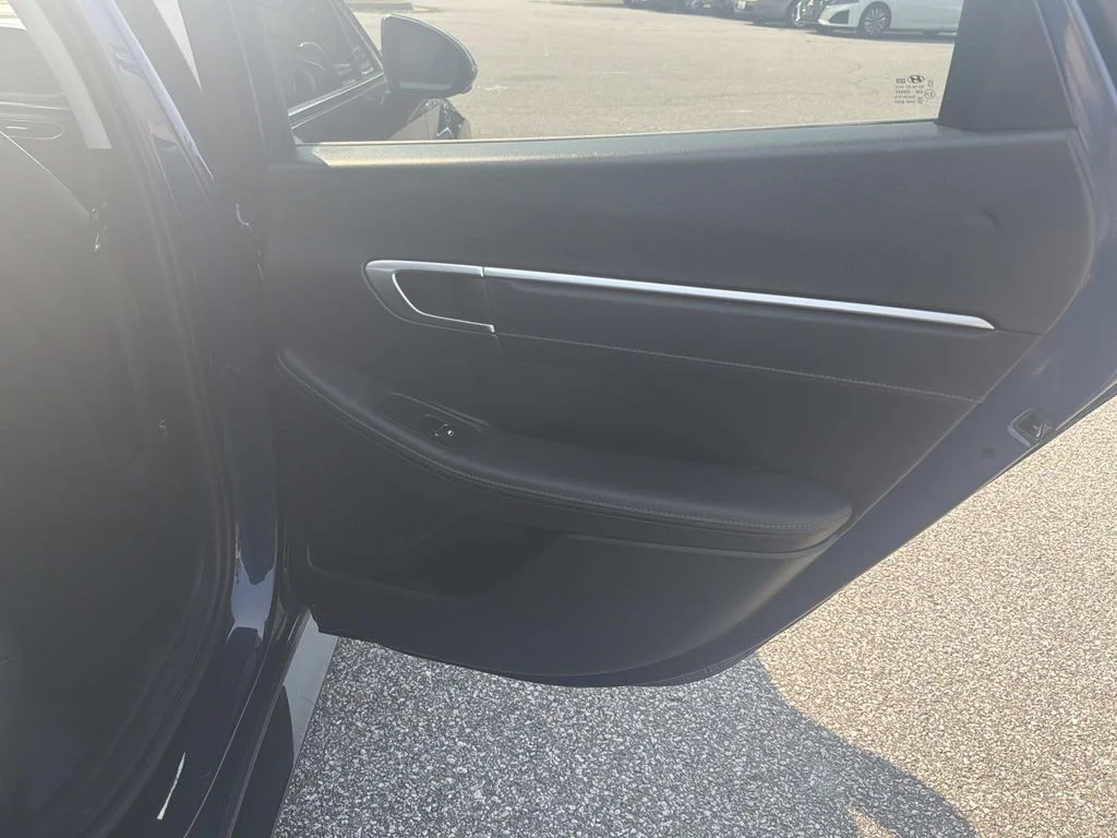 Used 2022 Blue Hyundai Limited image 22