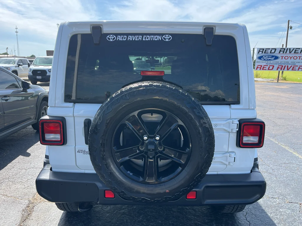 Used 2021 Bright White Clearcoat Jeep Unlimited Sahara Altitude image 6