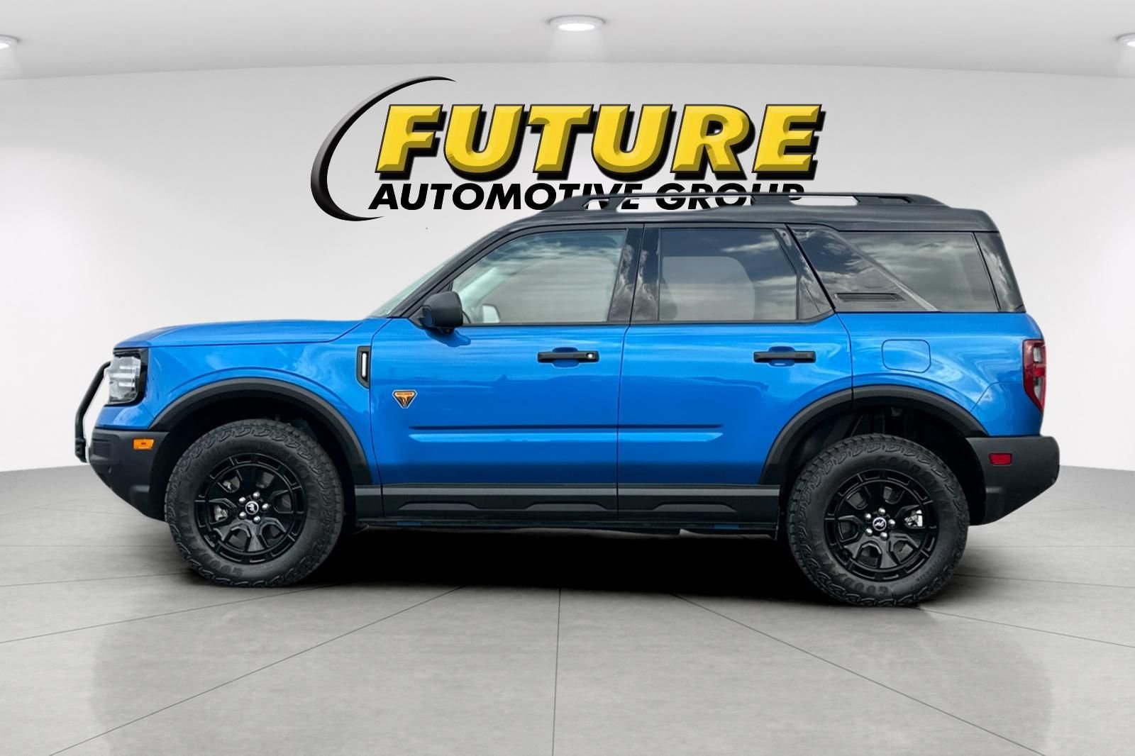 Used 2025 Blue Ford Badlands image 6