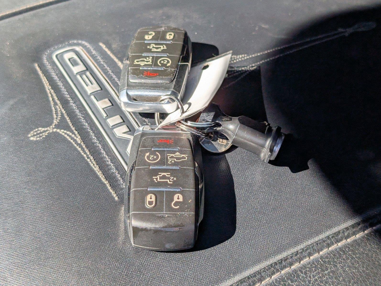 Used 2020 Diamond Black Crystal Pearlcoat Ram Limited image 12