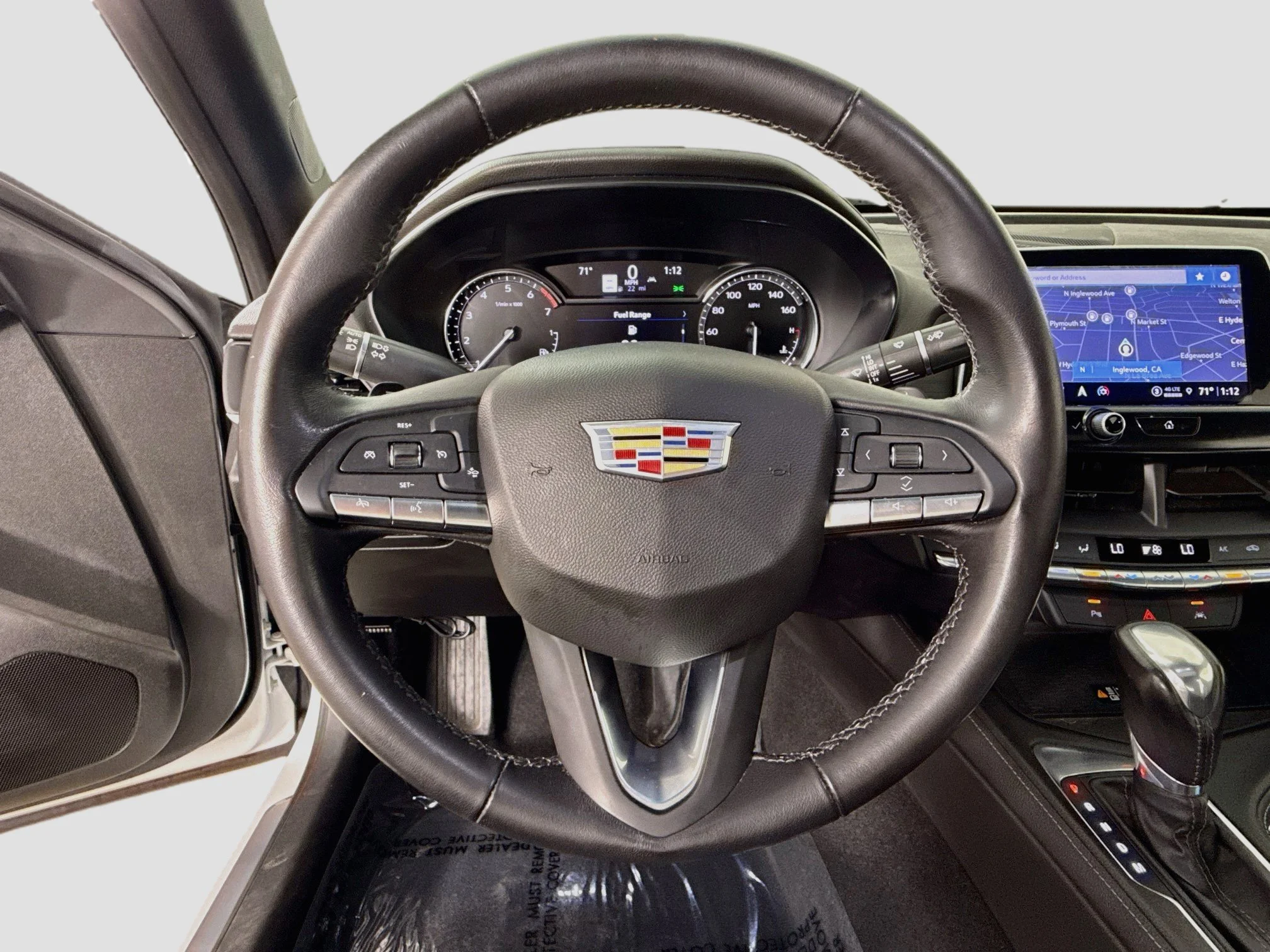 Used 2022 SUMMIT WHITE Cadillac Luxury image 13