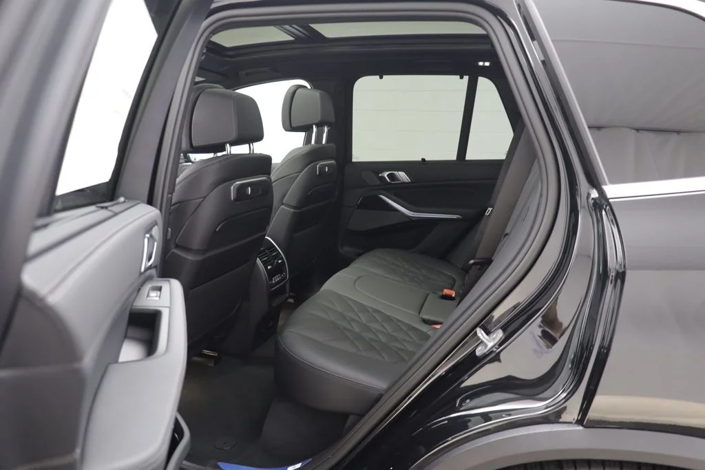 New 2026 Black BMW xDrive50e image 15
