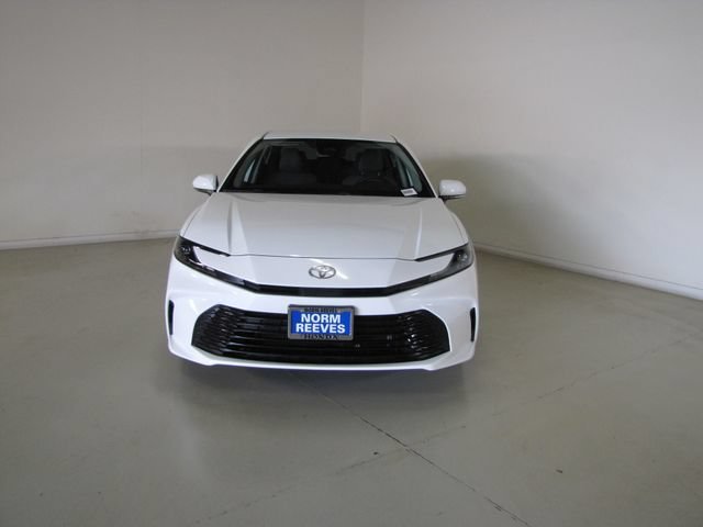 Used 2025 White Toyota  image 2