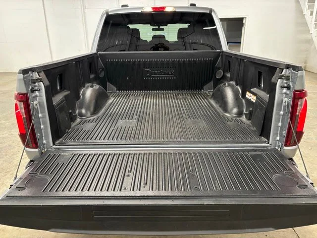 Used 2025 Silver Ford XLT image 22