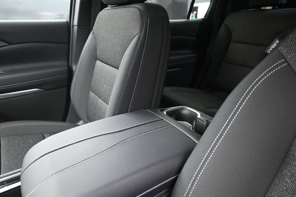 2027 Chevrolet Traverse LT - Photo 14