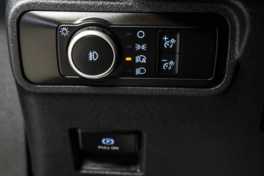 Used 2022 Gray Ford Wildtrak image 42