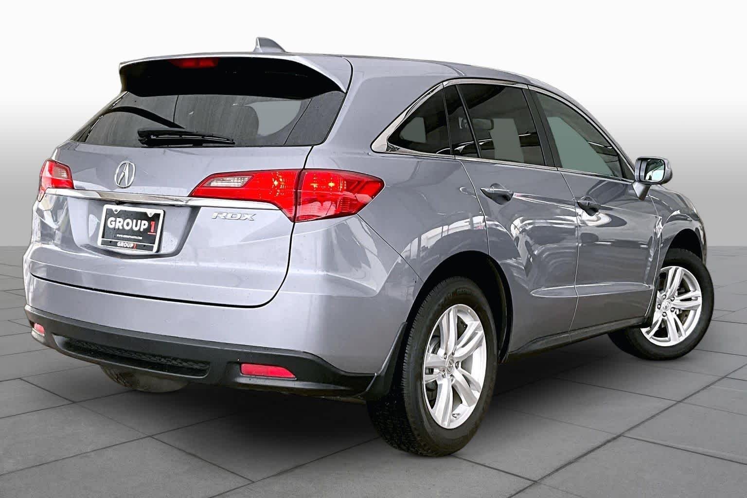 Used 2013 Forged Silver Metallic Acura Tech Pkg image 12