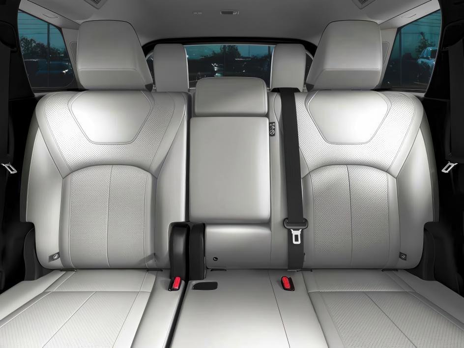 New 2026 Grand Blue INFINITI LUXE image 8