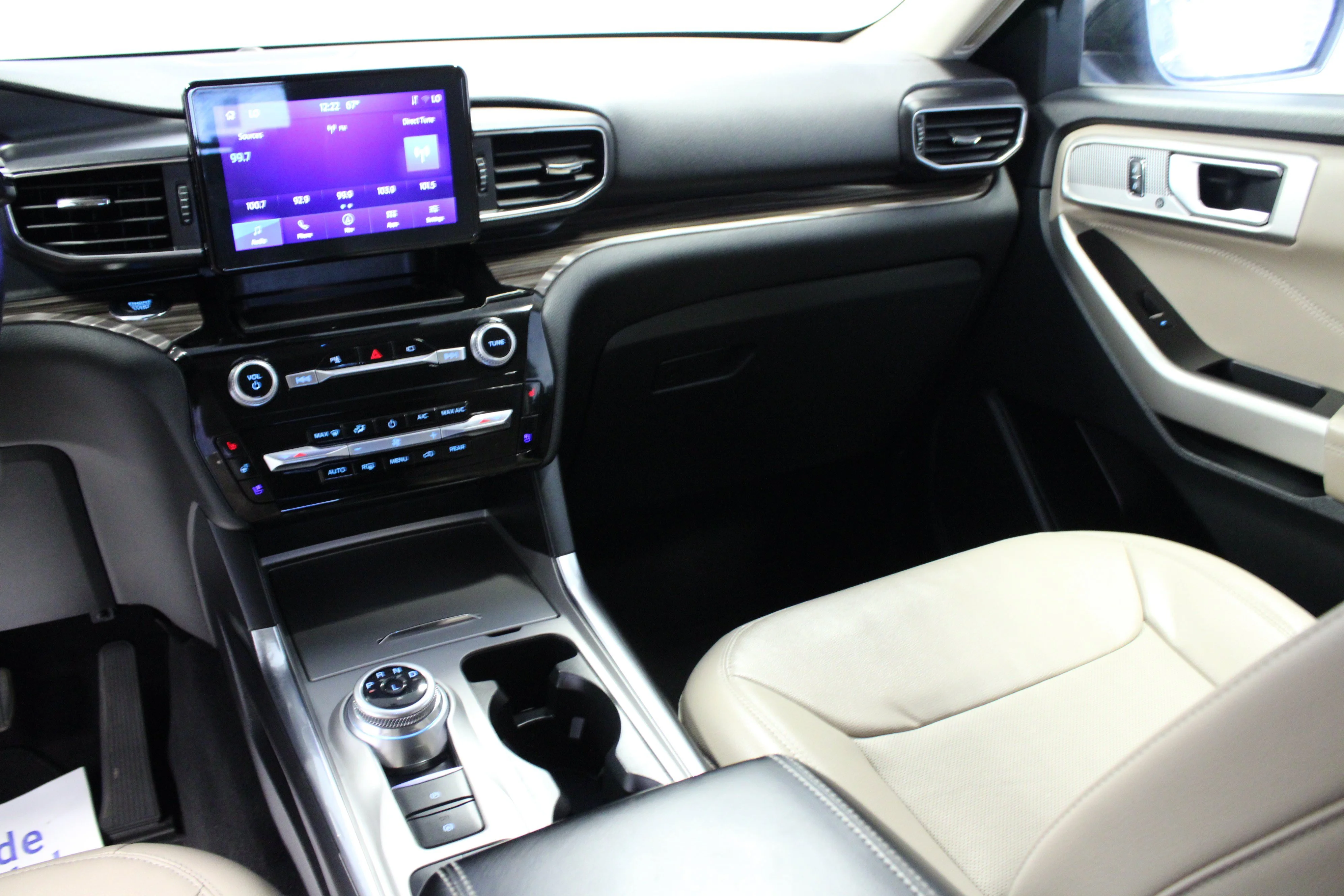 Used 2023 Gray Metallic Ford Limited image 20