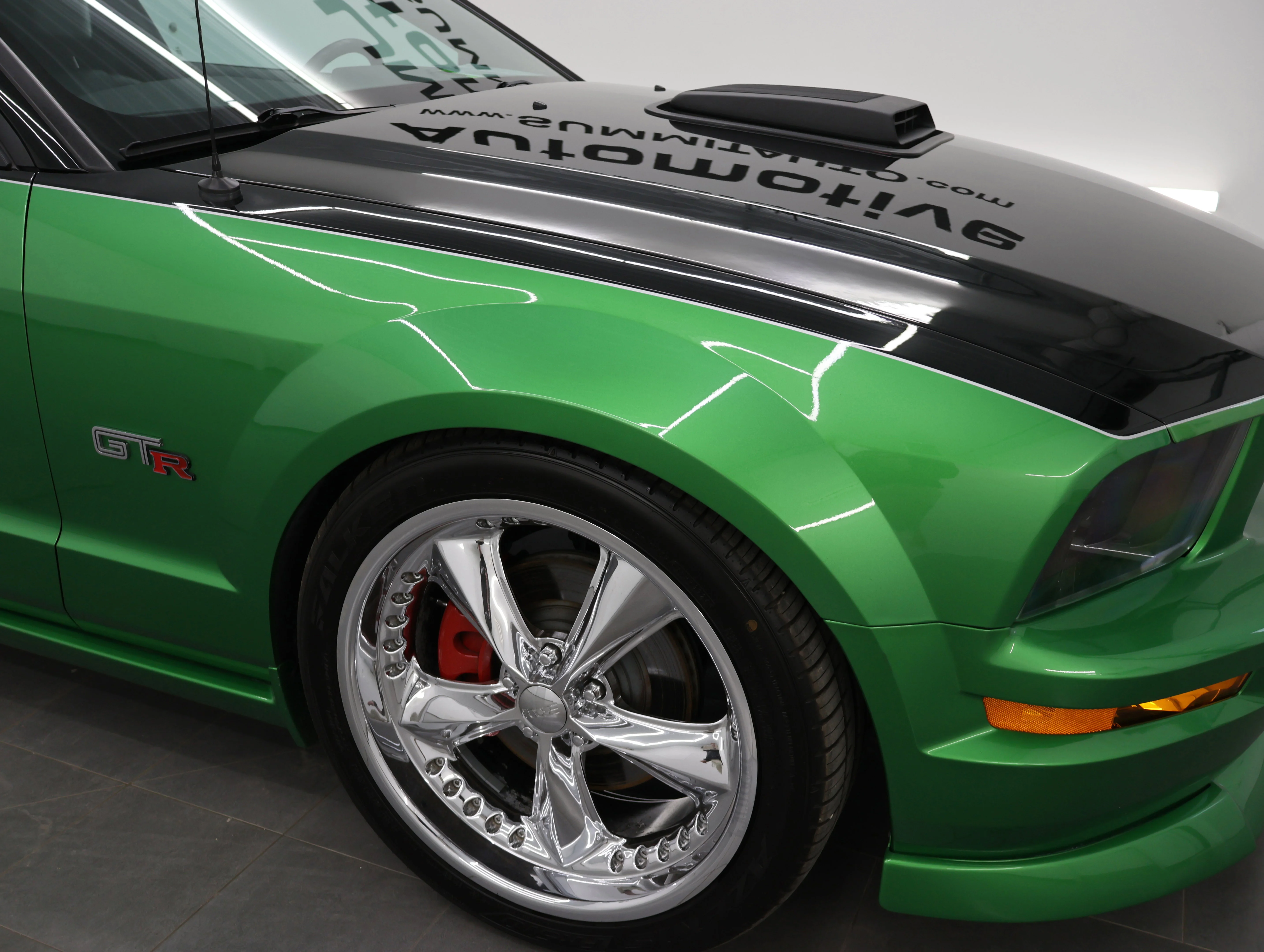 Used 2007 Green Ford GT Premium image 23