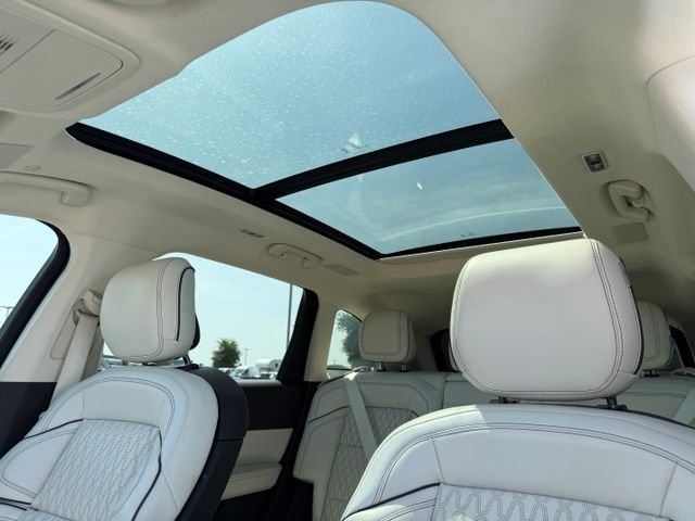 Used 2024 White Lincoln Black Label image 12