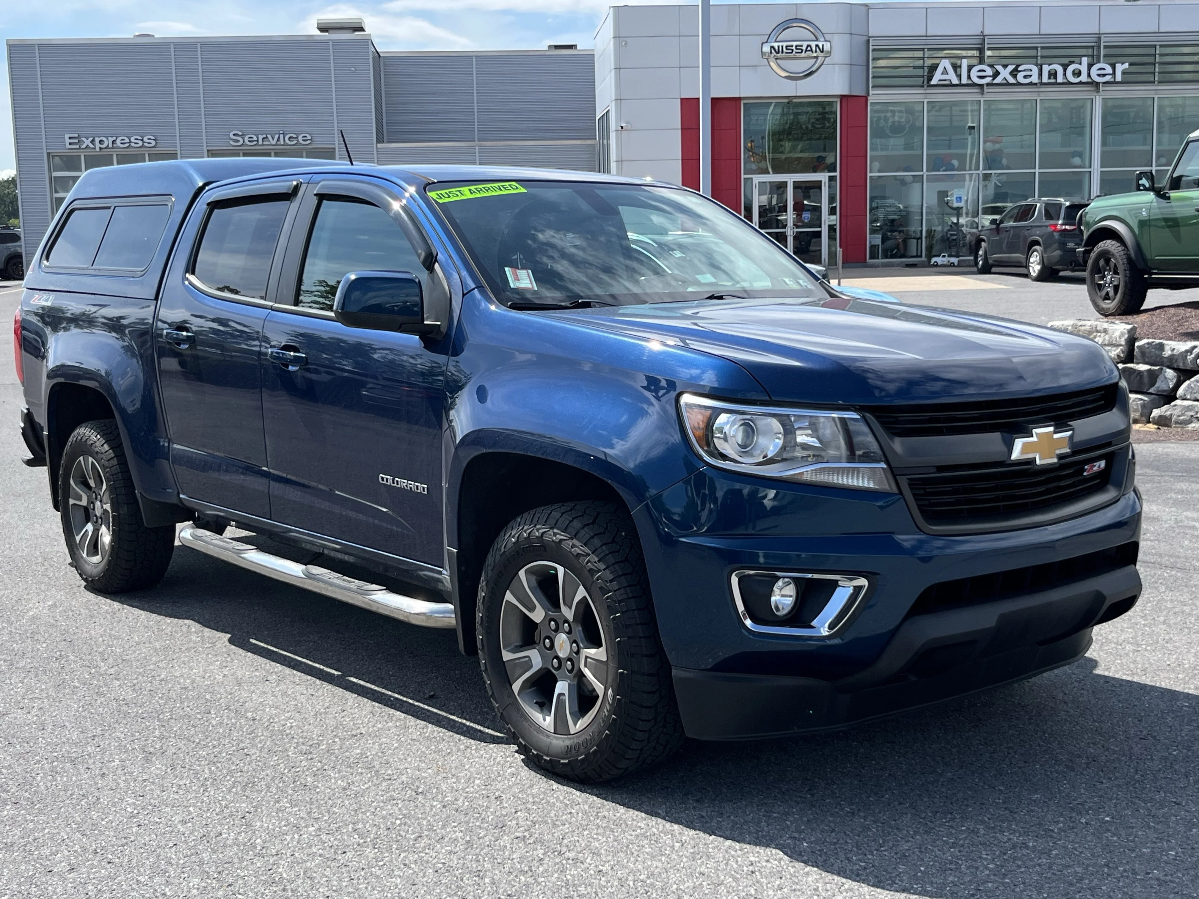 Used 2019 Pacific Blue Metallic Chevrolet Z71 image 1
