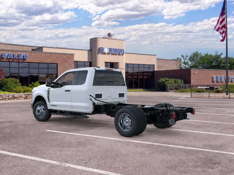 New 2026 Oxford White Ford F-350® XL image 35