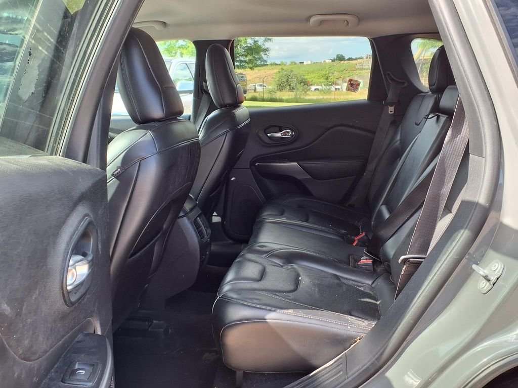 Used 2020 Gray Jeep Limited image 9