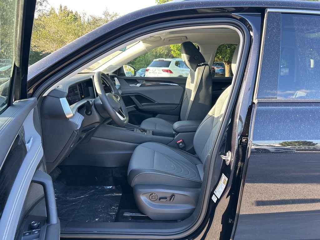 New 2026 Black Volkswagen 2.0T SE image 15