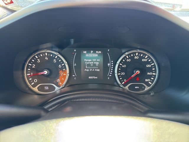 Used 2018 Blue Jeep Latitude image 25