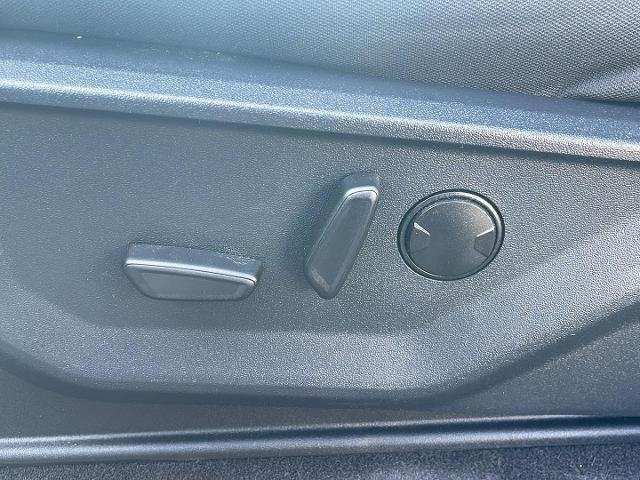 New 2026 Carbonized Gray Metallic Ford XLT image 44