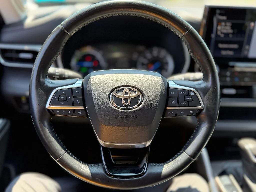 Used 2021 Gray Toyota Platinum image 10