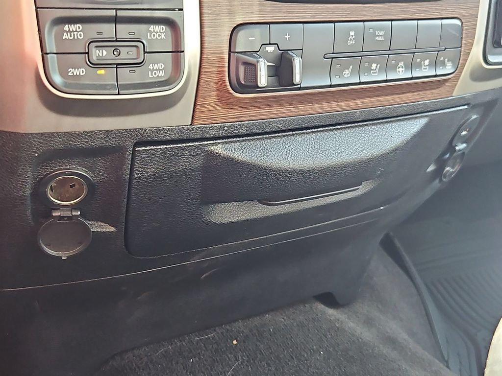 Used 2016 Crystal Metallic Ram Laramie image 26
