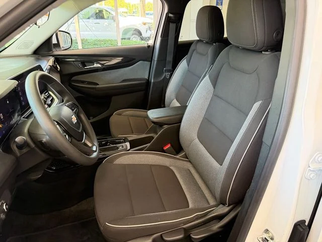Used 2024 White Chevrolet LT image 10