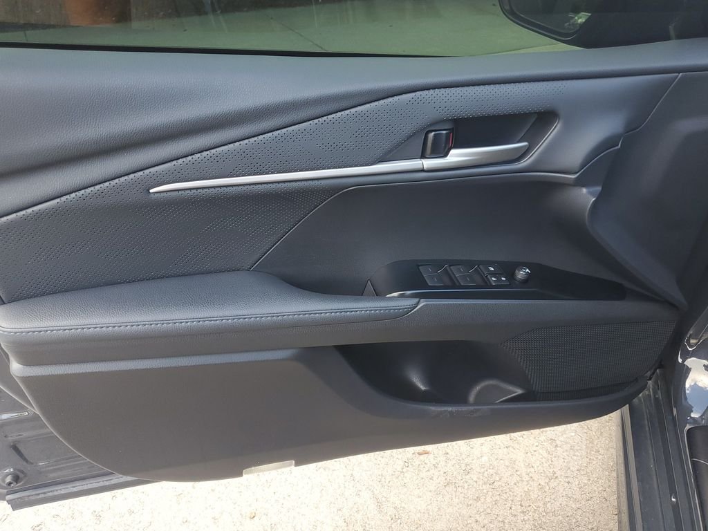 Used 2025  Toyota XSE image 11