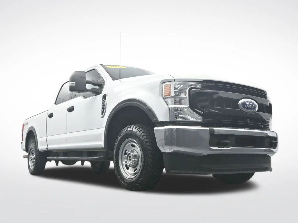 Used 2022 White Ford XL image 40