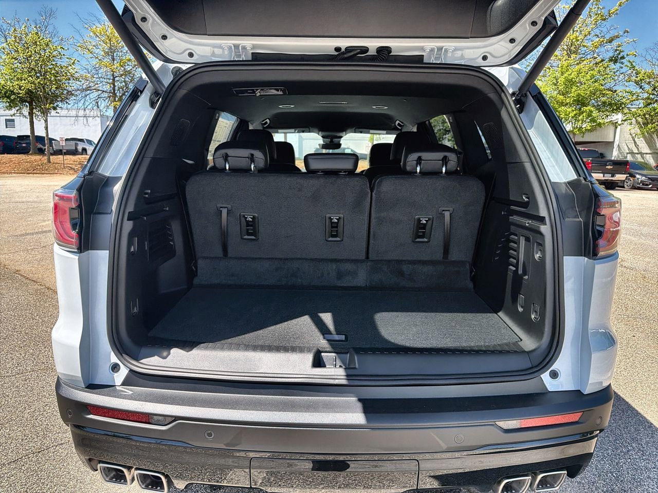 New 2026 Glacier White Tricoat GMC Elevation image 21
