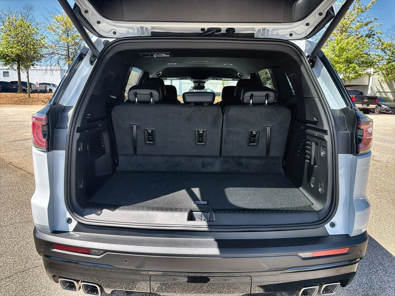 New 2026 Glacier White Tricoat GMC Elevation image 21