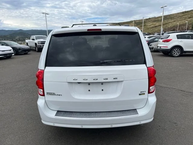 Used 2019 White Knuckle Clearcoat Dodge SXT image 9