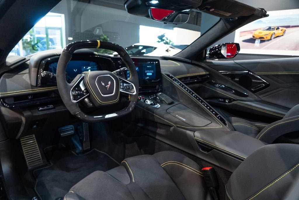 Used 2025 Black Chevrolet Z06 image 23