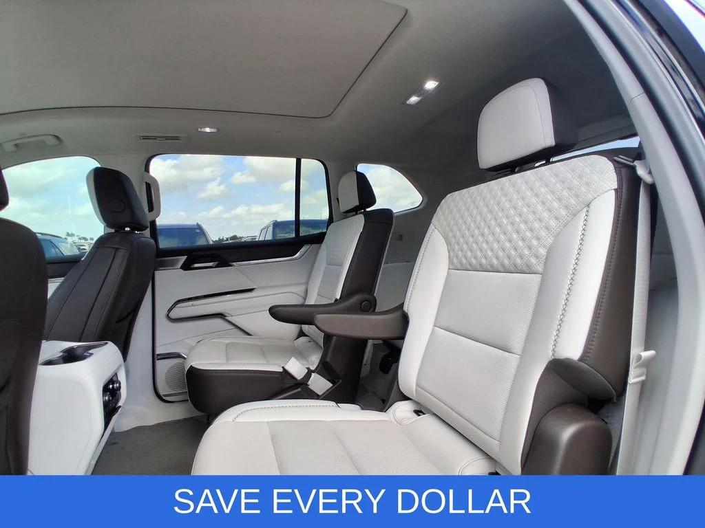Used 2025 Black GMC Denali image 14