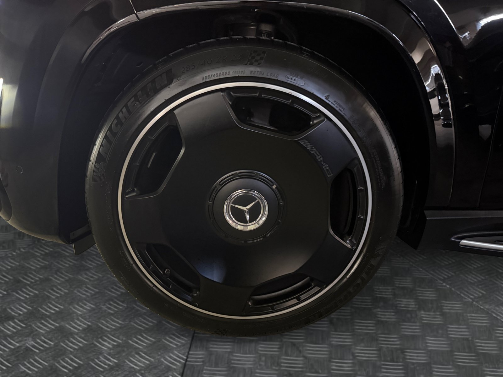 Used 2025 Obsidian Black Metallic Mercedes-Benz AMG® GLS 63 image 9