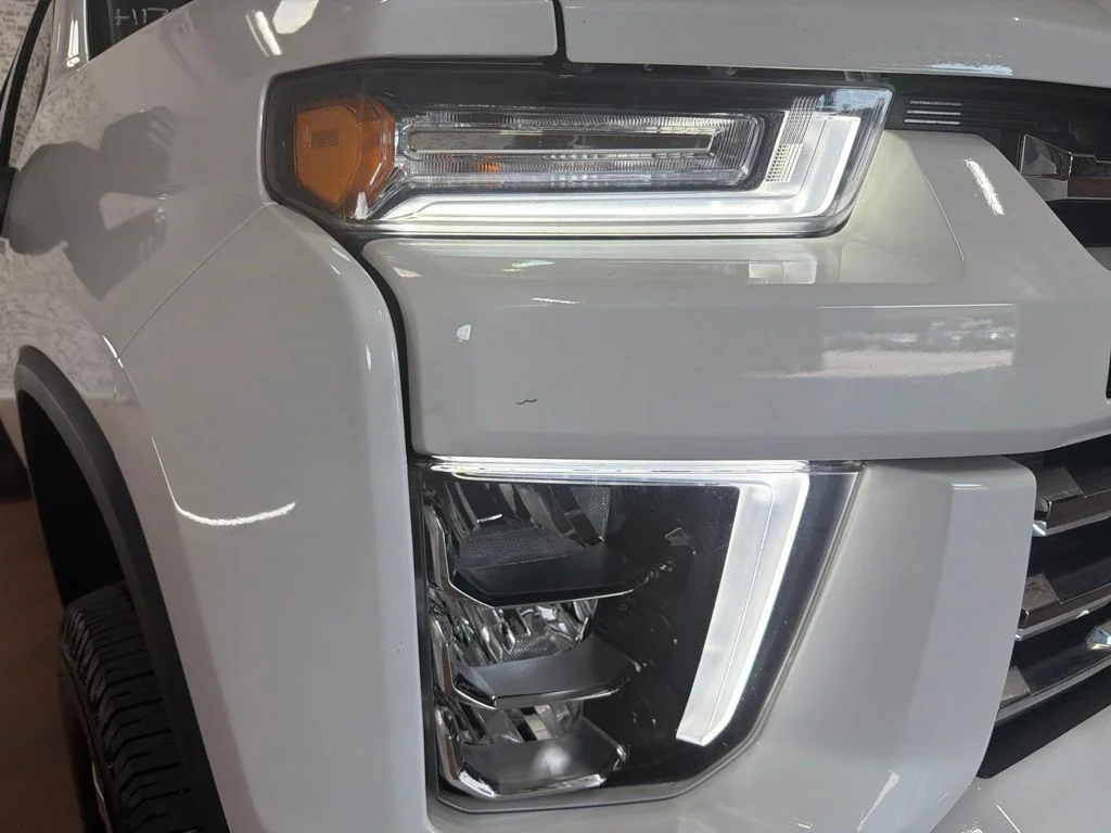 Used 2022 Summit White Chevrolet LTZ image 9