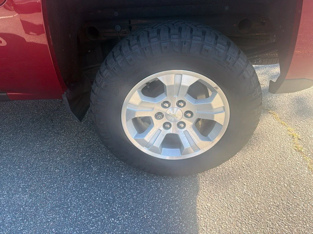 Used 2018 Red Chevrolet LT image 10