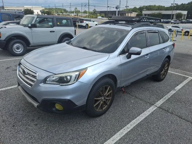 Used 2017 Silver Subaru 2.5i image 1