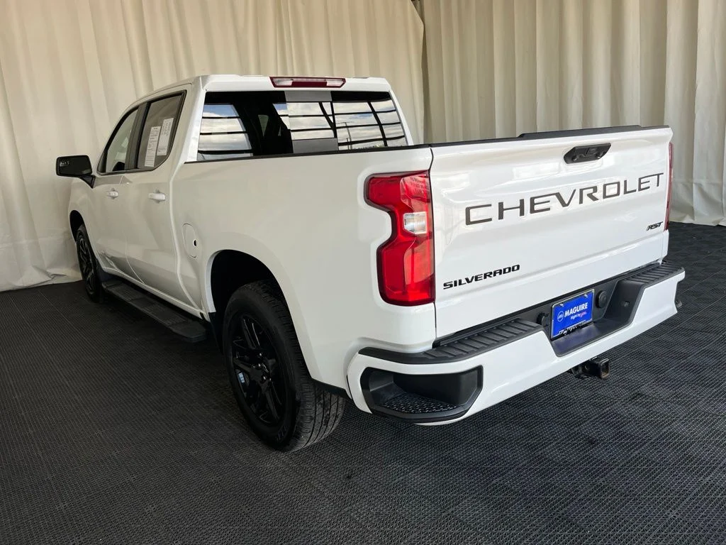 Used 2024 White Chevrolet RST image 25