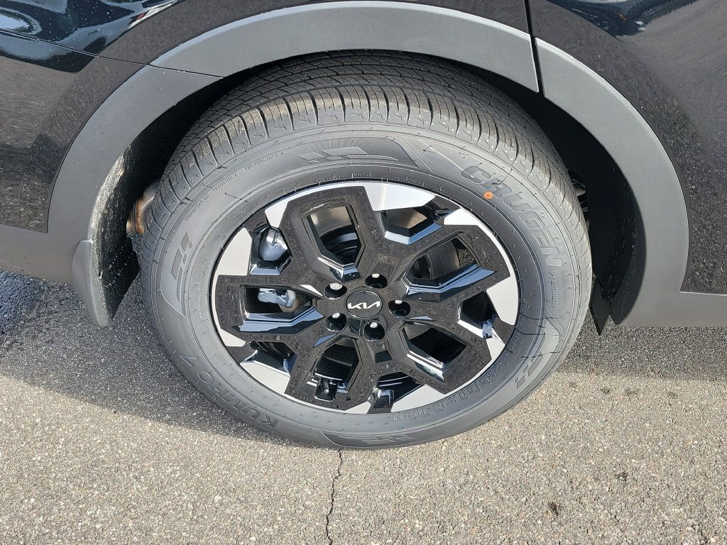 New 2026 Ebony Black Kia S image 39