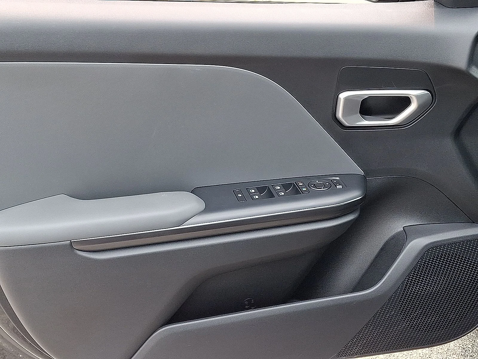 New 2026 Gray Kia LXS image 10